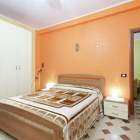 Pleasant Holiday Home With Balcony Veranda Barbecue Holiday home *