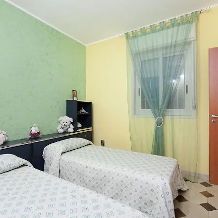 Pleasant Holiday Home With Balcony Veranda Barbecue * Lentini